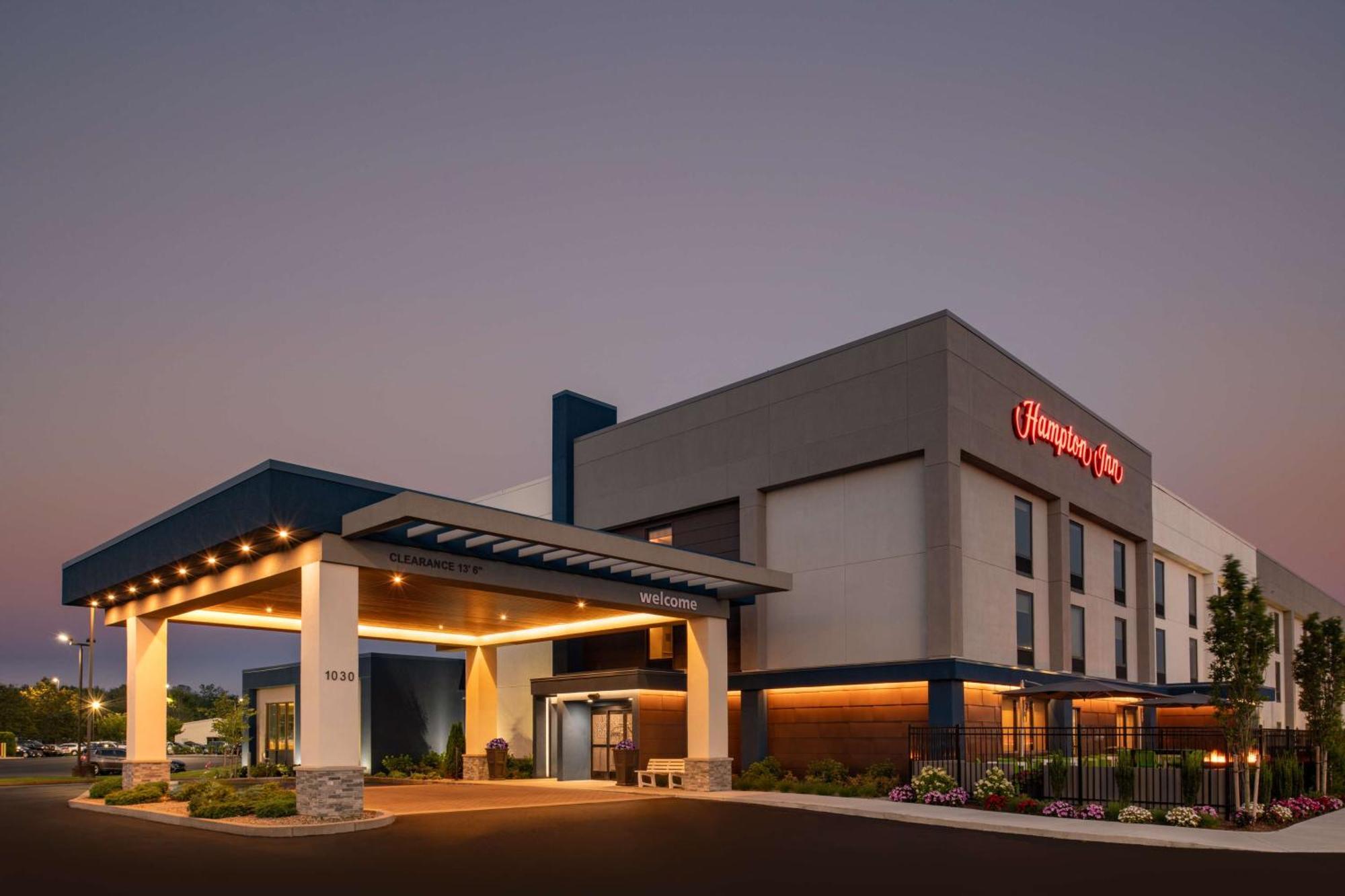 Hampton Inn Seekonk Exteriör bild